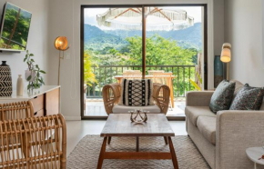 Luxury Ocean Escape 2 BD Private Balcony Walk to Beach
